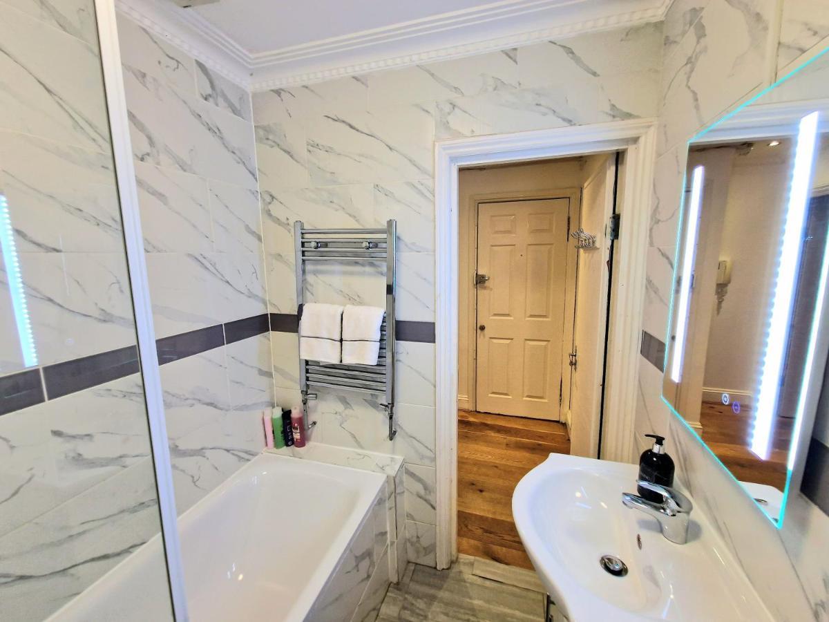 Cosy In Kensington - Great Location! 3 Minutes Walk To Earl's Court Station Appartement *