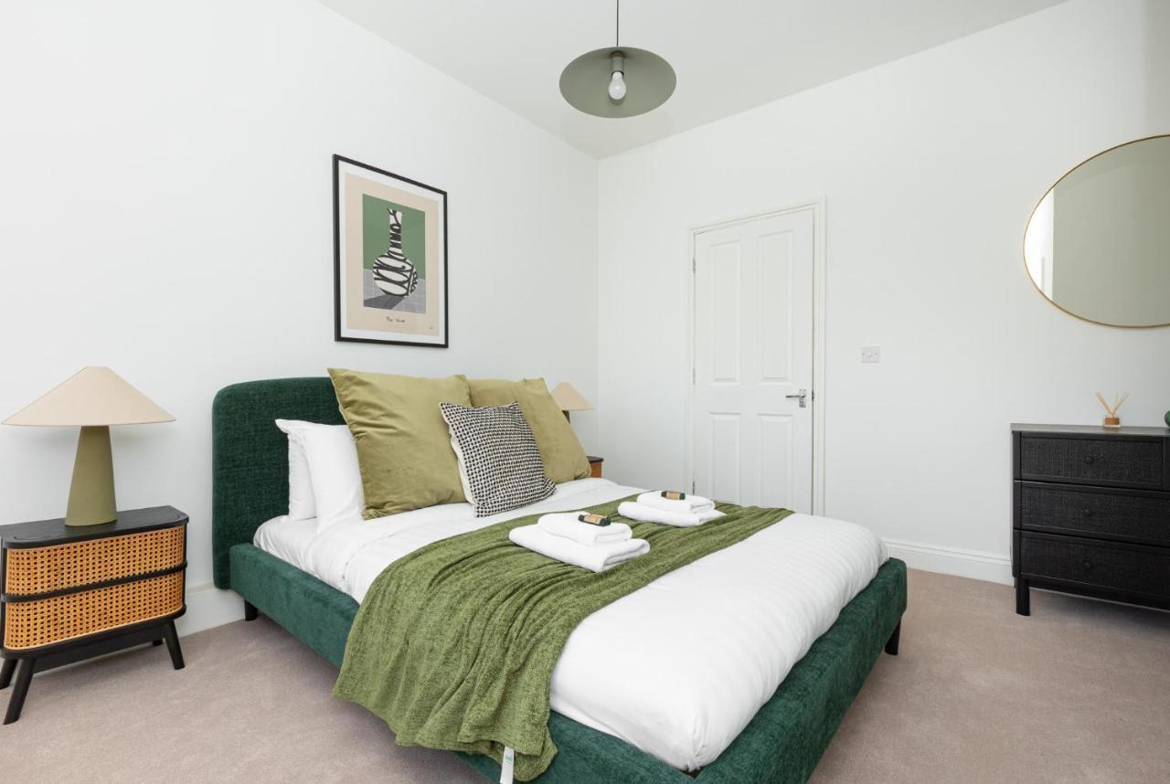 Spacious 4br 3-storey Townhouse In Lively Deptford * London