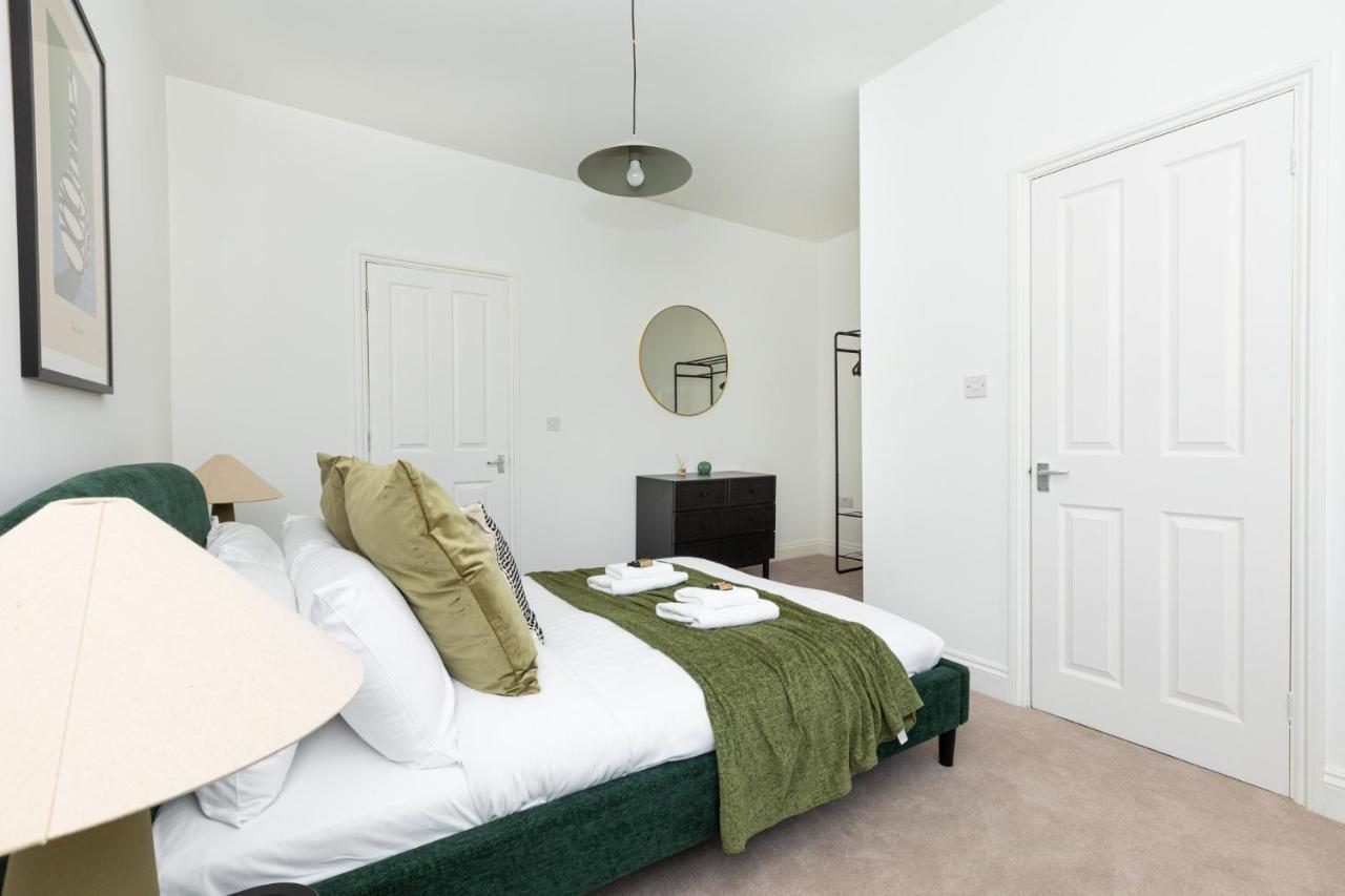 Spacious 4br 3-storey Townhouse In Lively Deptford