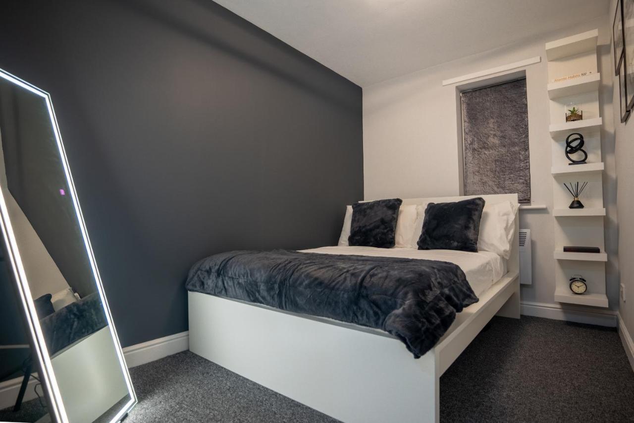 Century House Apartment