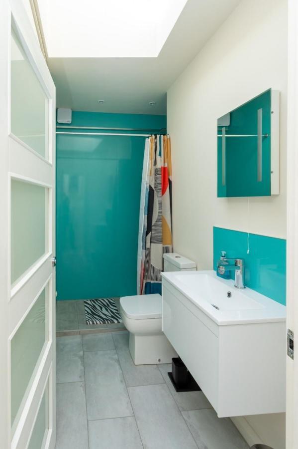 Ferienhaus Bright & Contemporary 1bedroom Annexe - Herne Hill! *