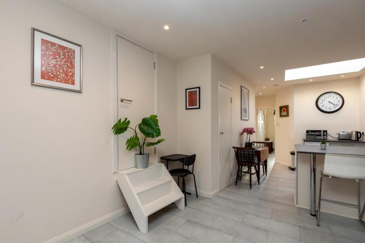 Bright & Contemporary 1bedroom Annexe - Herne Hill! Ferienhaus