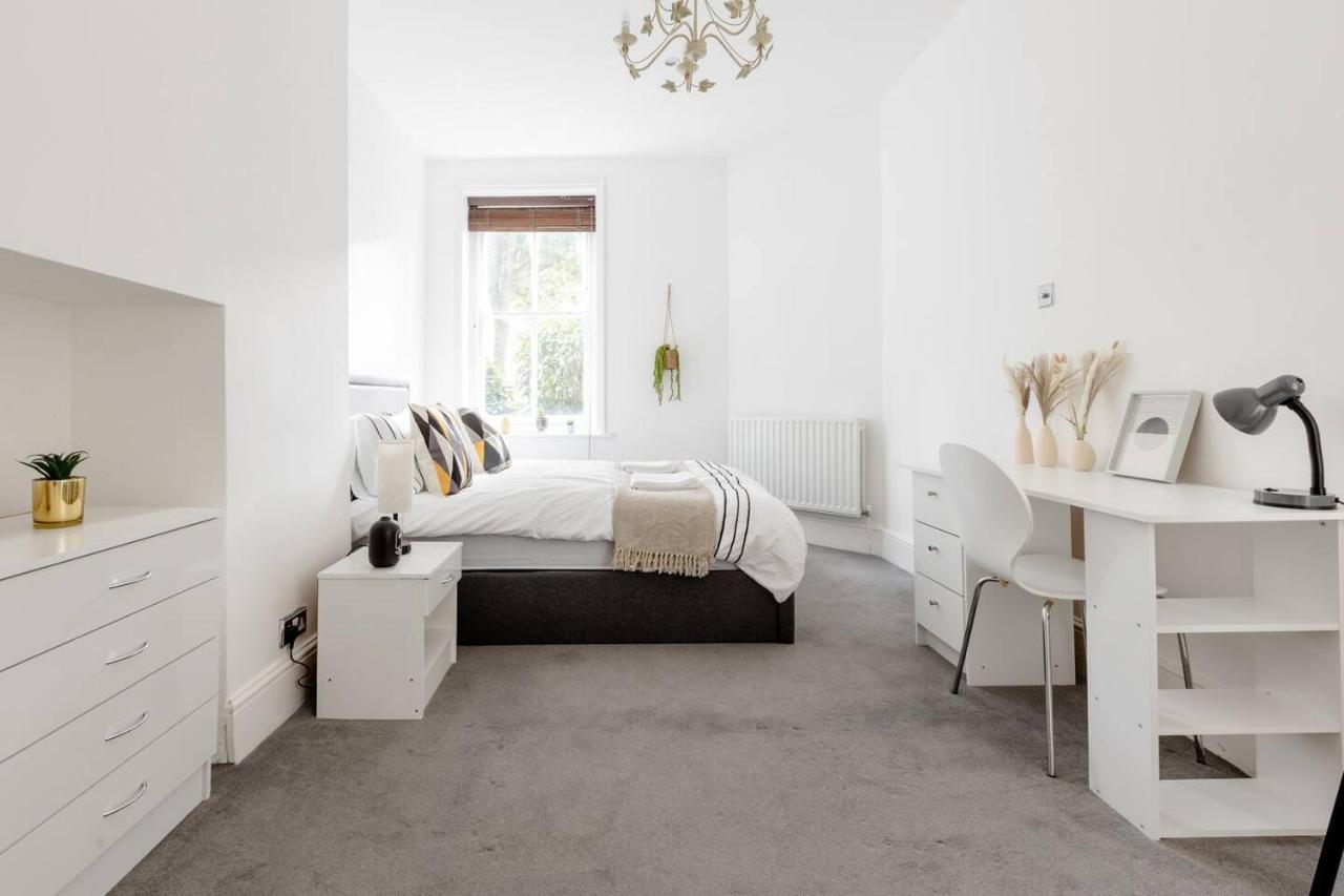 Spacious Apt In Central Londen
