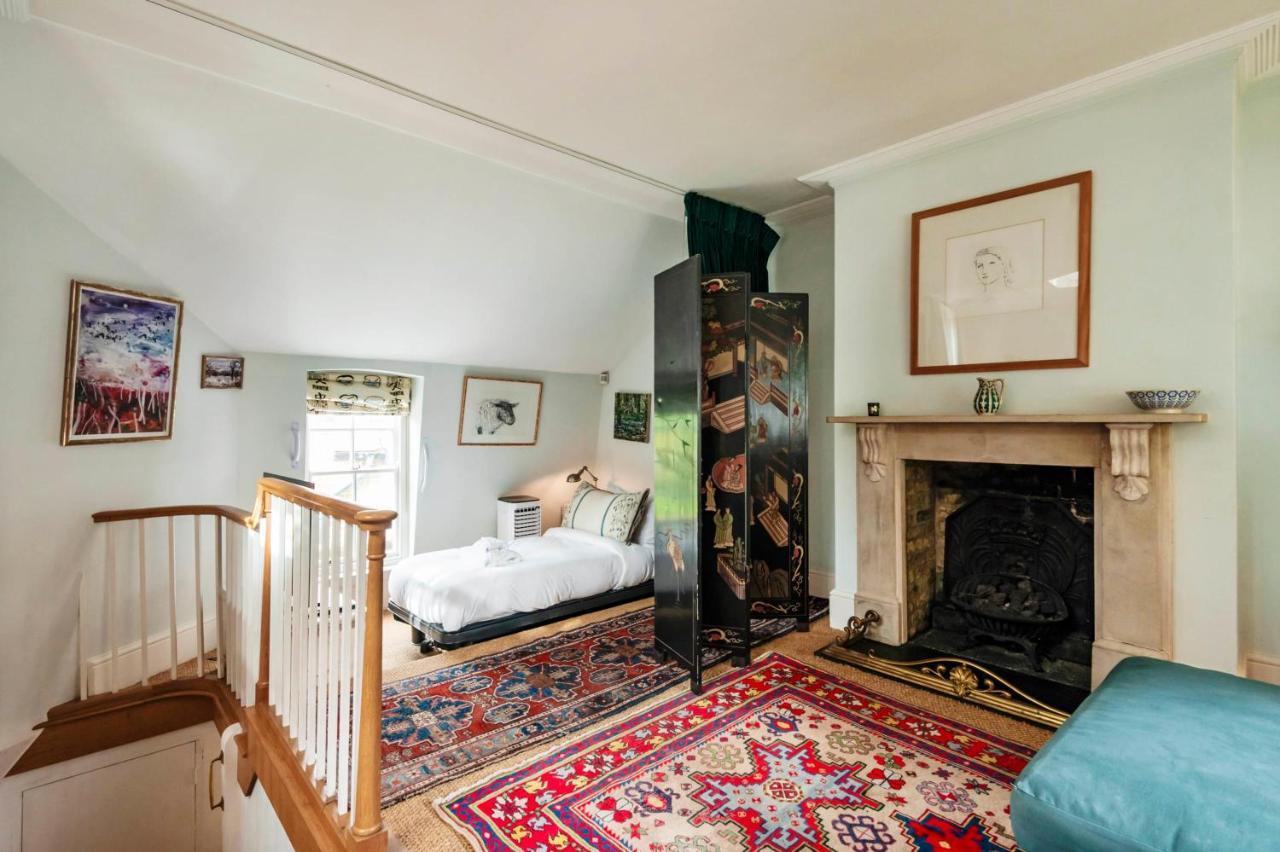 The Kensington Gatehouse Apartment London