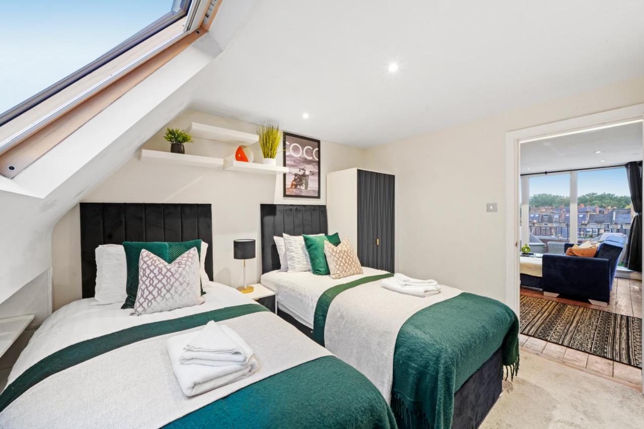 Stunning Flat In Fulham - Great Views!- Sleeps 6 Apartment London