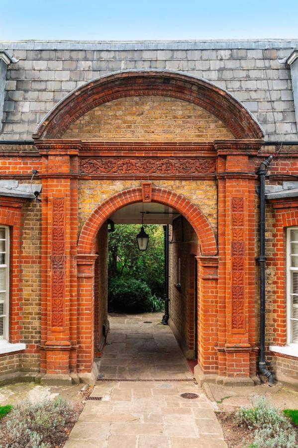 The Kensington Gatehouse Apartment London