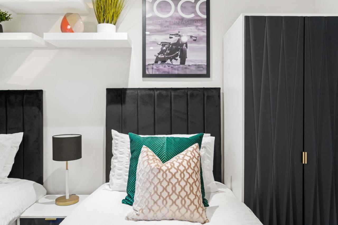 Stunning Flat In Fulham - Great Views!- Sleeps 6