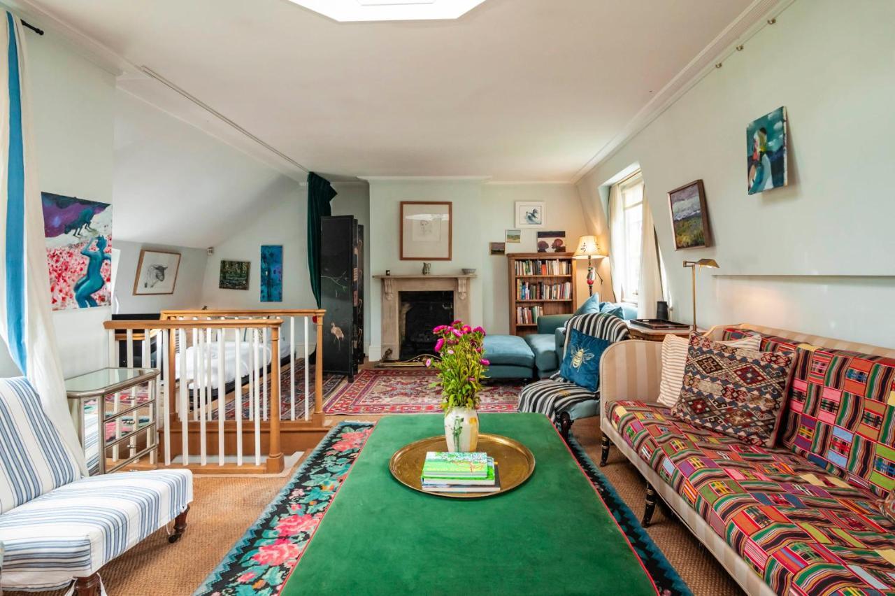 The Kensington Gatehouse Apartment