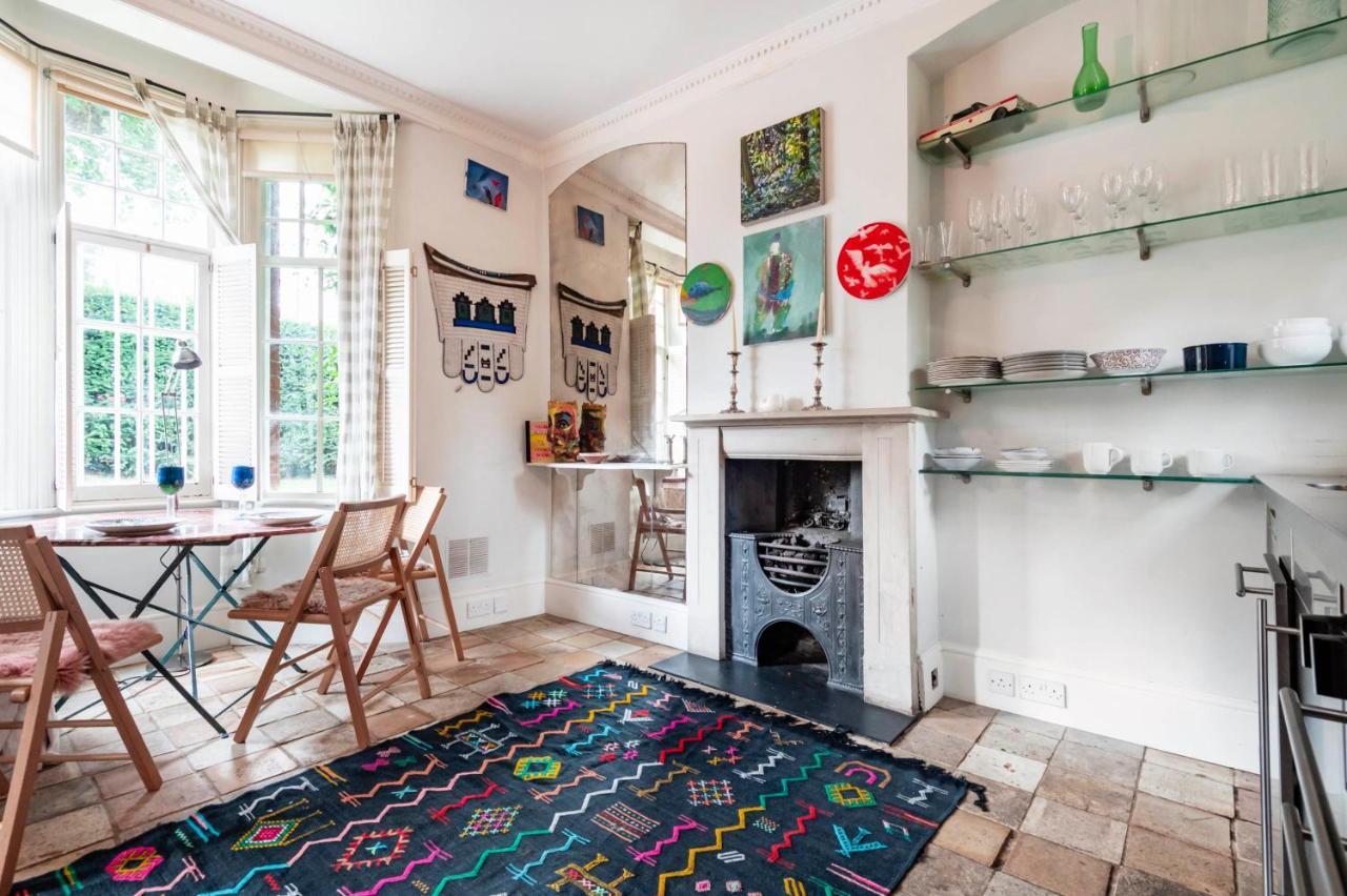 The Kensington Gatehouse Apartment