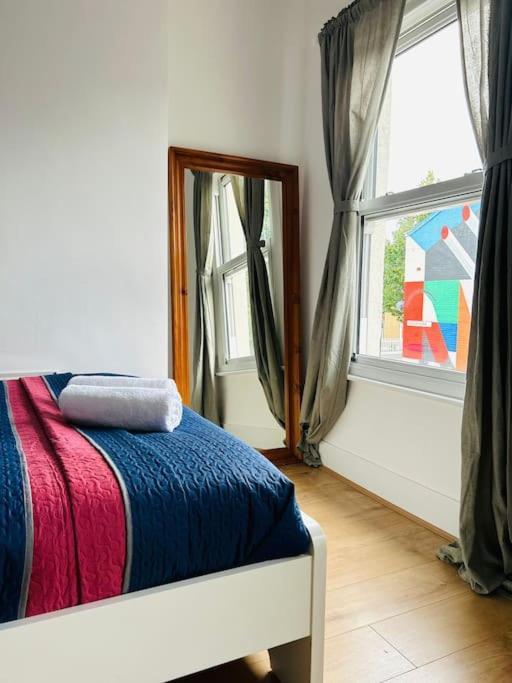 Apartamento Elegant House In Stratford *
