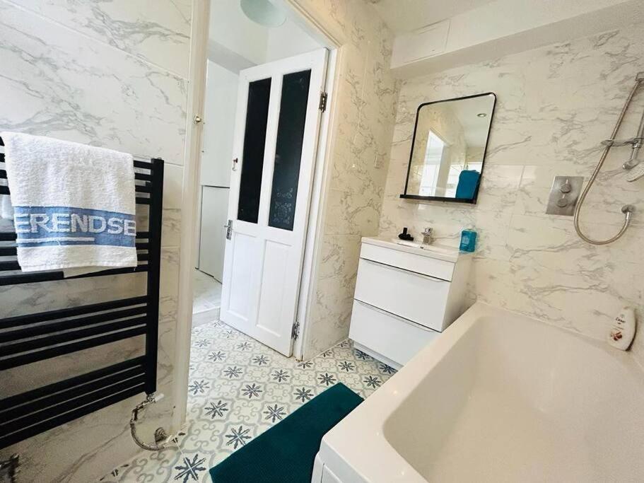 Apartamento Elegant House In Stratford Londres