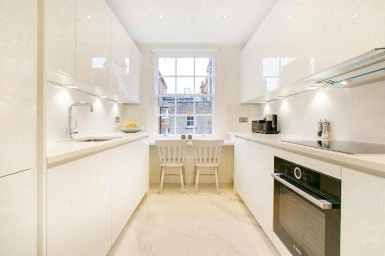Apartment Prime Mayfair Pied De Terre Sleeps 6 Top Floor London
