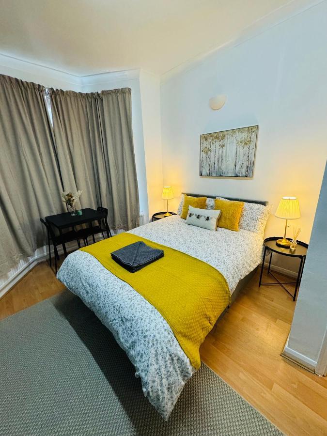 Vakantiehuis 2 Bedrooms House Near Central