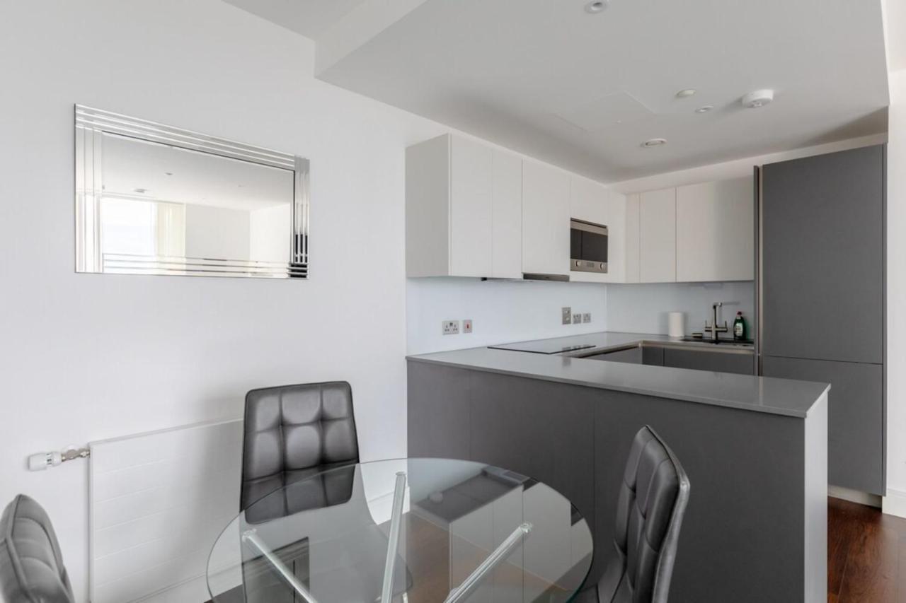 Chic 1bd Flat Wviews Of The Shard - South Quay! * London