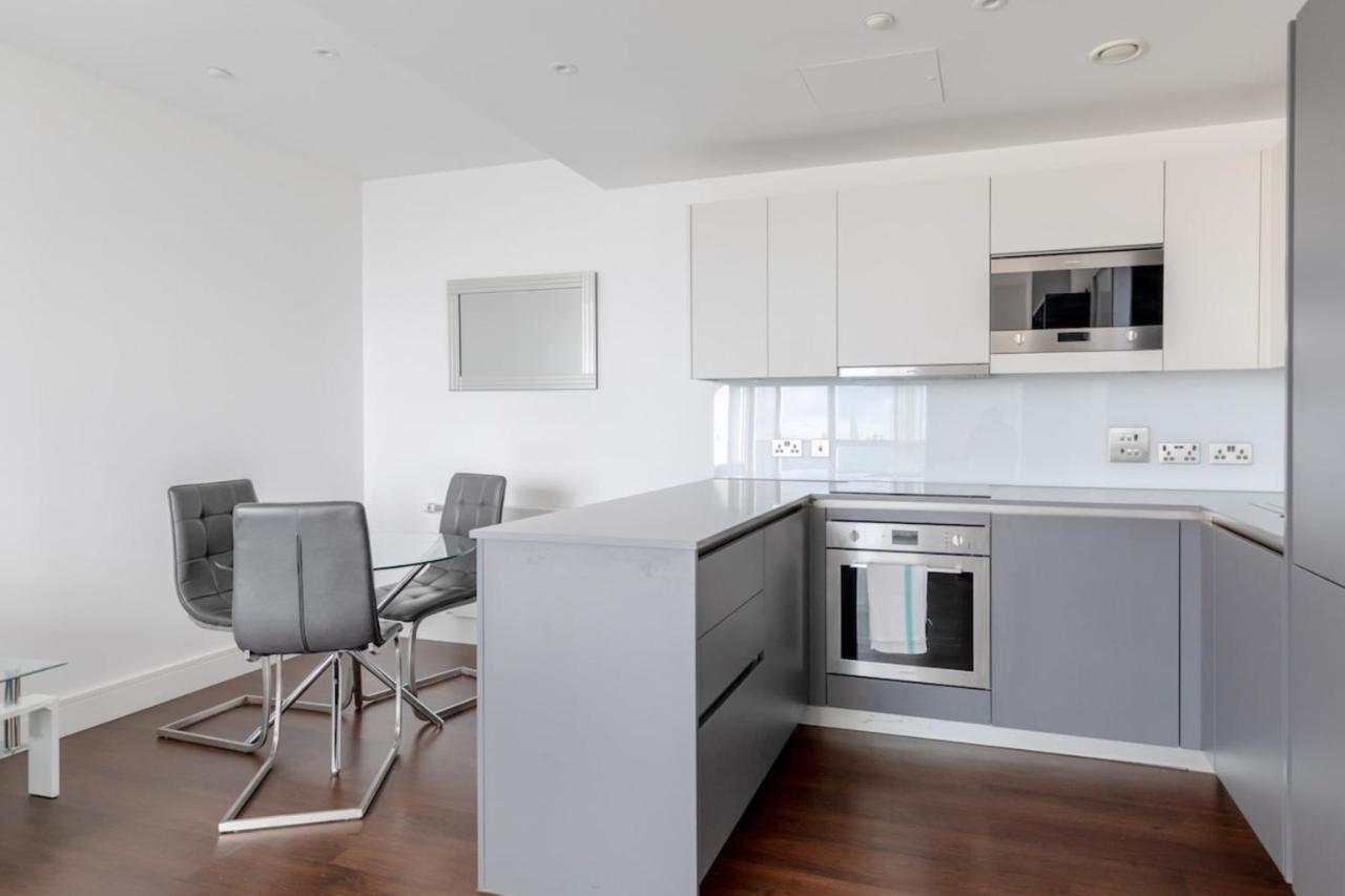 Apartment Chic 1bd Flat Wviews Of The Shard - South Quay!