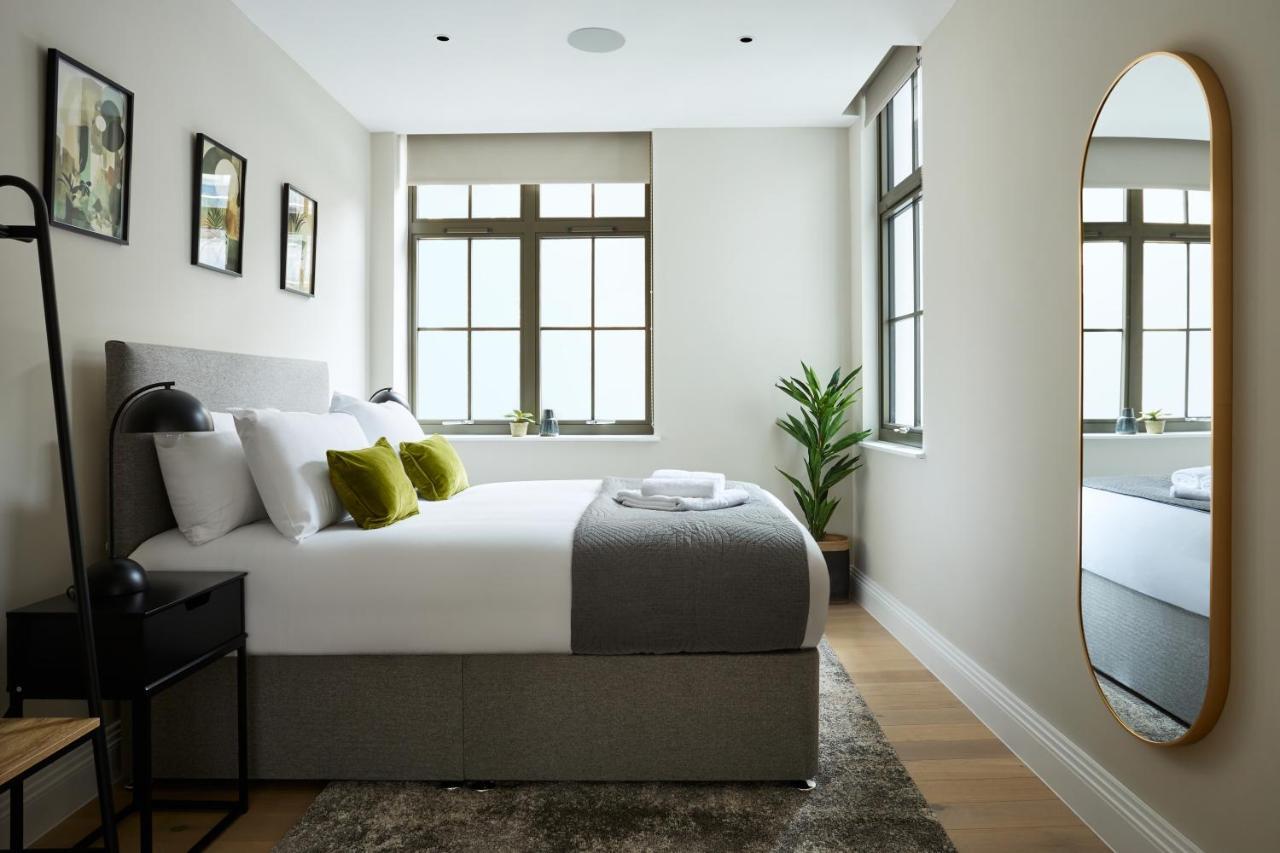 Chancery Lane By Viridian Londen