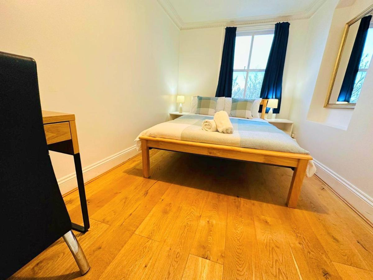Cosy In Kensington - Great Location! 3 Minutes Walk To Earl's Court Station