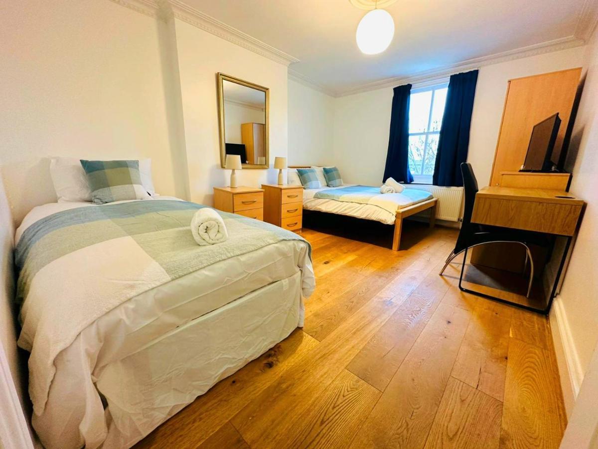 Cosy In Kensington - Great Location! 3 Minutes Walk To Earl's Court Station *