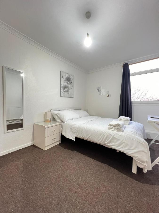 Appartement Entire 3 Bedroom Luxury In With Private Balcony
