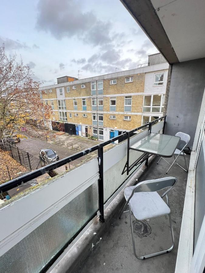 Appartement Entire 3 Bedroom Luxury In With Private Balcony Londen