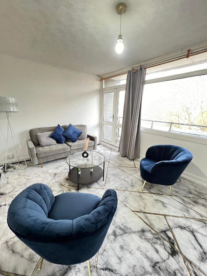 Entire 3 Bedroom Luxury In With Private Balcony Appartement