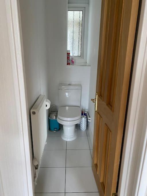 Apartment Entire Flat, Comfortable 2 Double Bedrooms *