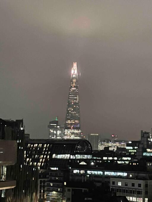 Skyline View - Of London. Apartment
