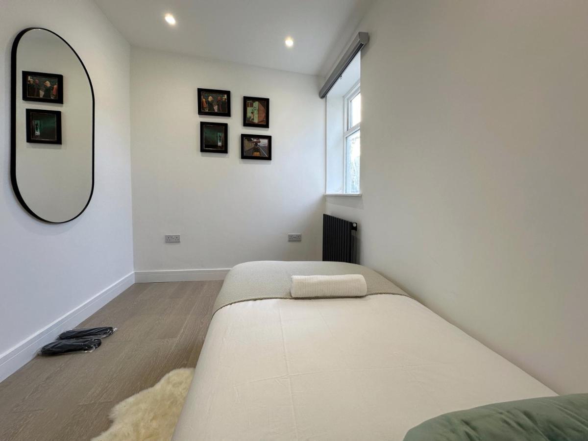 Nancy's Place In Notting Hill - 2 Double Beds, Ideal For Families London