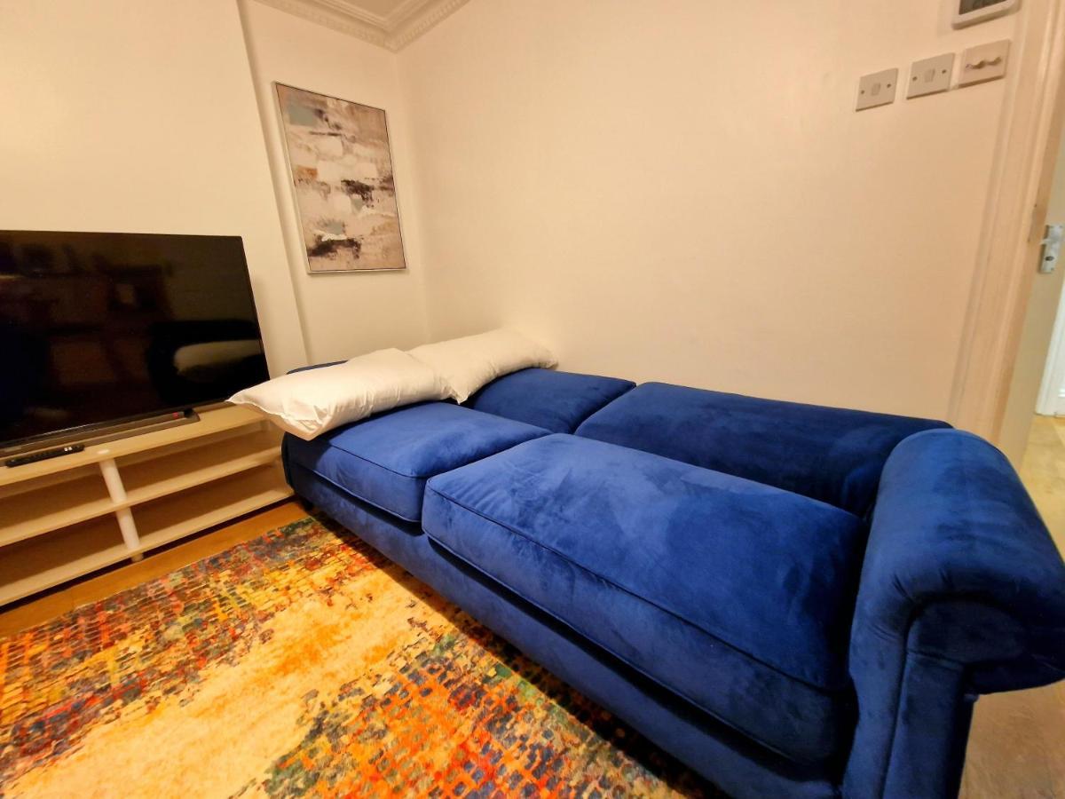Cosy In Kensington - Great Location! 3 Minutes Walk To Earl's Court Station *