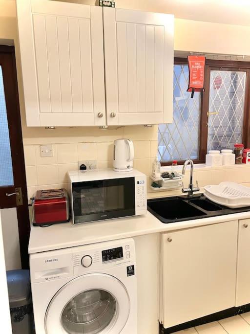 Appartement Cosy 2 Bedroom Detached House In *
