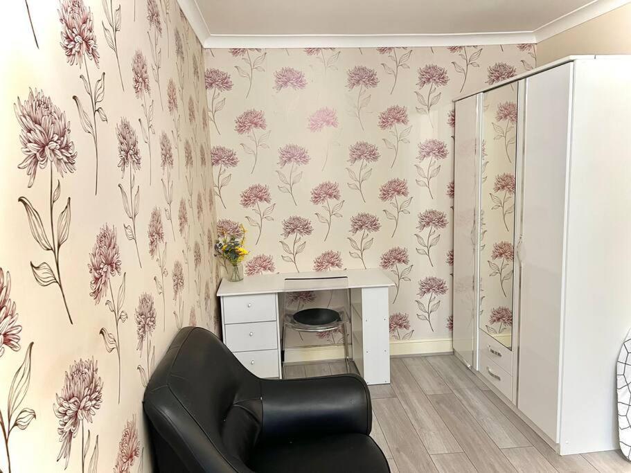 Cosy 2 Bedroom Detached House In Apartamento