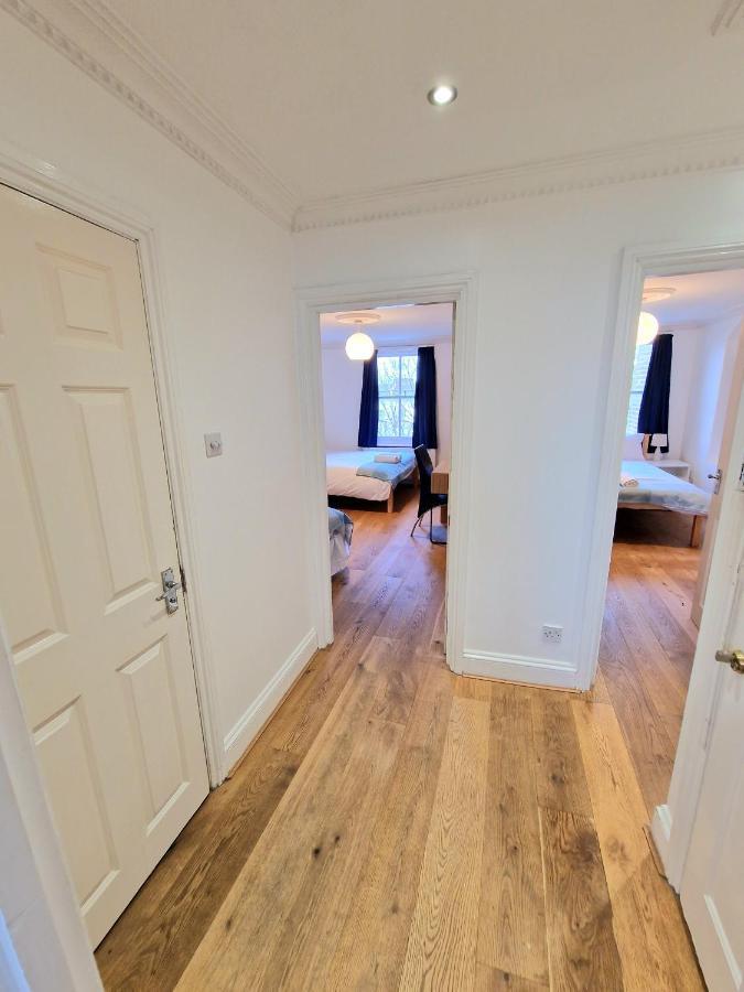 Cosy In Kensington - Great Location! 3 Minutes Walk To Earl's Court Station Londen
