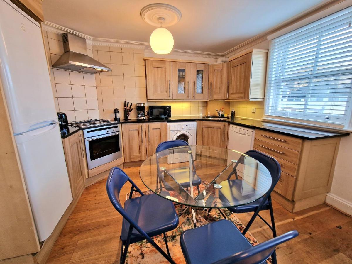 Appartement Cosy In Kensington - Great Location! 3 Minutes Walk To Earl's Court Station *