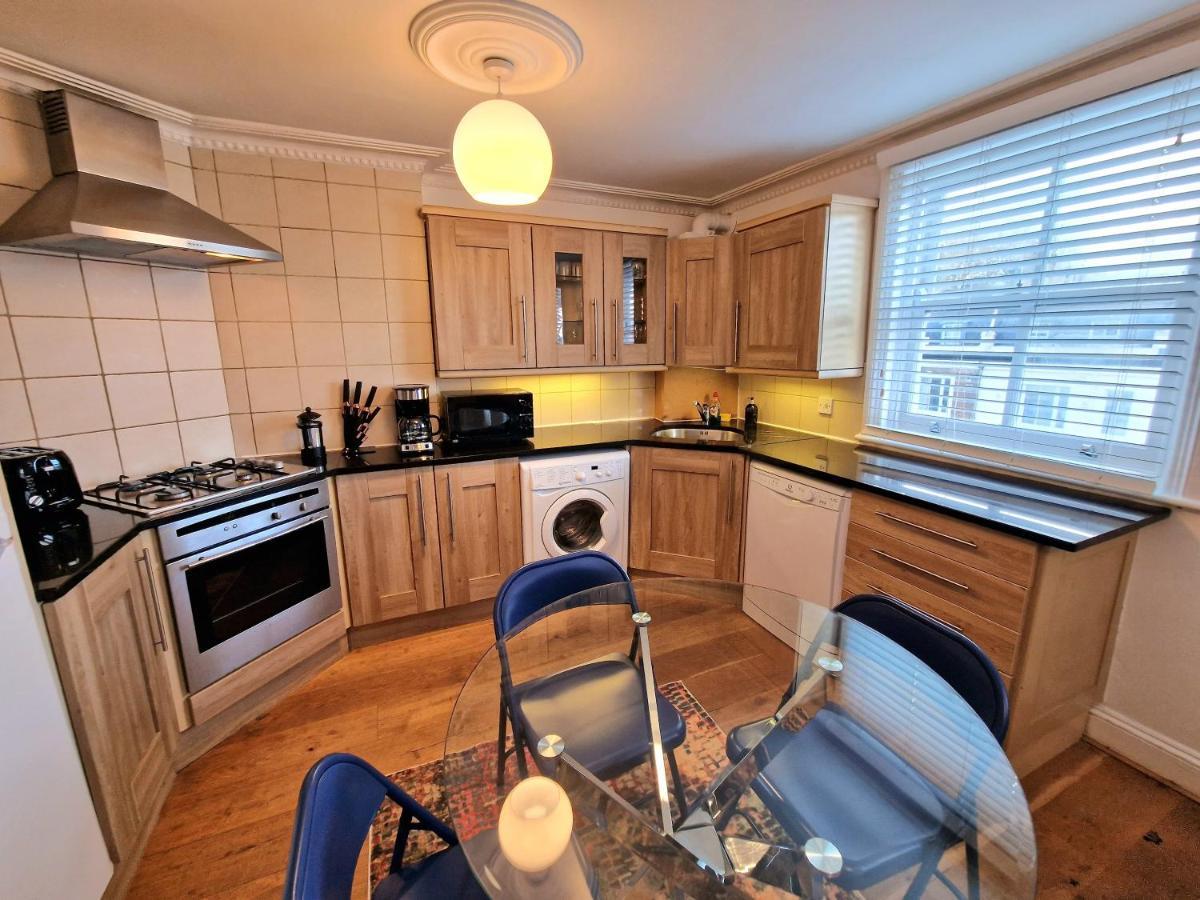 Cosy In Kensington - Great Location! 3 Minutes Walk To Earl's Court Station Appartement *