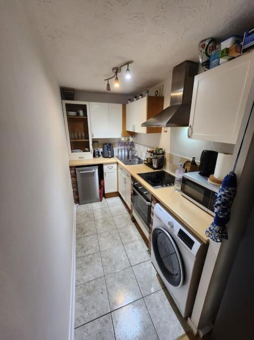 Amazing 1 Bed Flat, Sw19