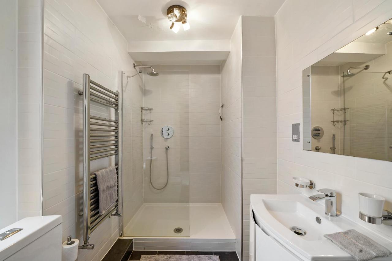 Delightful Flat In - Sleeps 6 *