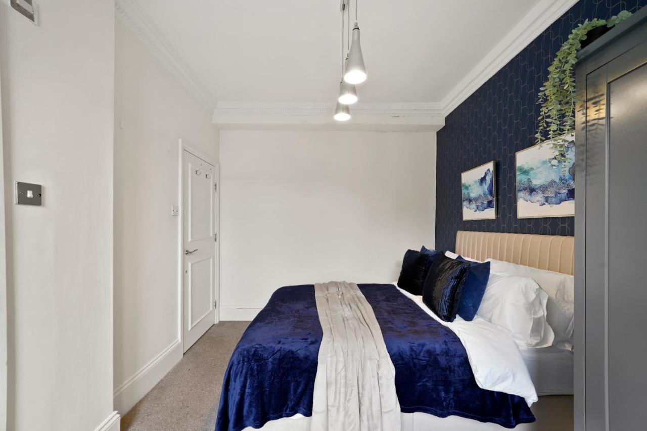 Delightful Flat In - Sleeps 6 Londen