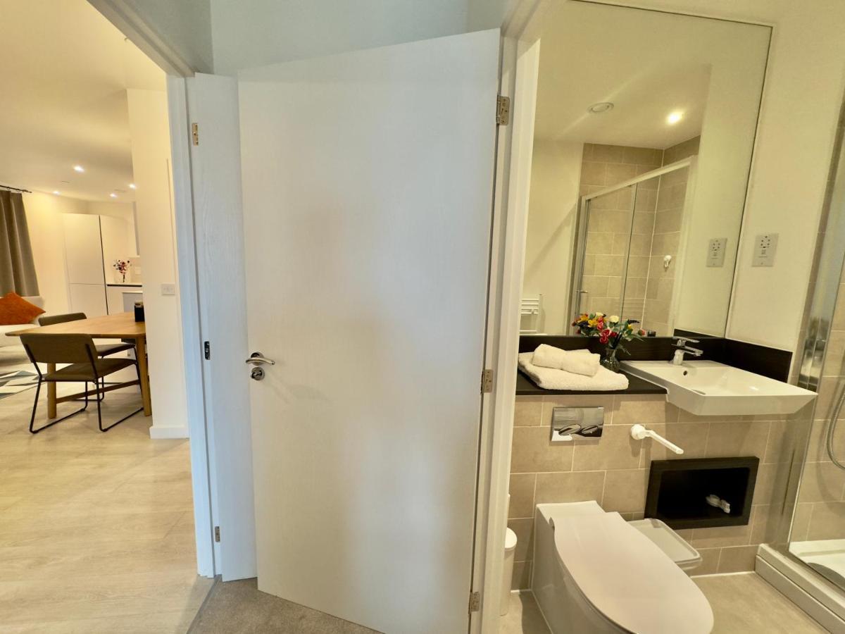 Appartement 3bedroom, 2bathroom, Balcony,luxury Flat Westfield *