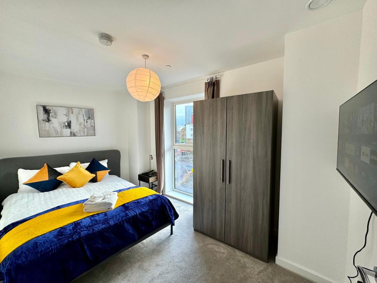 Appartement 3bedroom, 2bathroom, Balcony,luxury Flat Westfield Londen