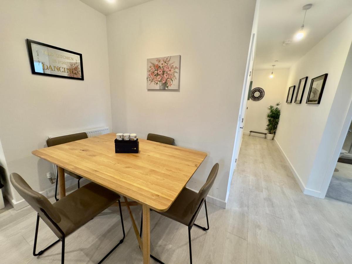 3bedroom, 2bathroom, Balcony,luxury Flat Westfield Appartement *