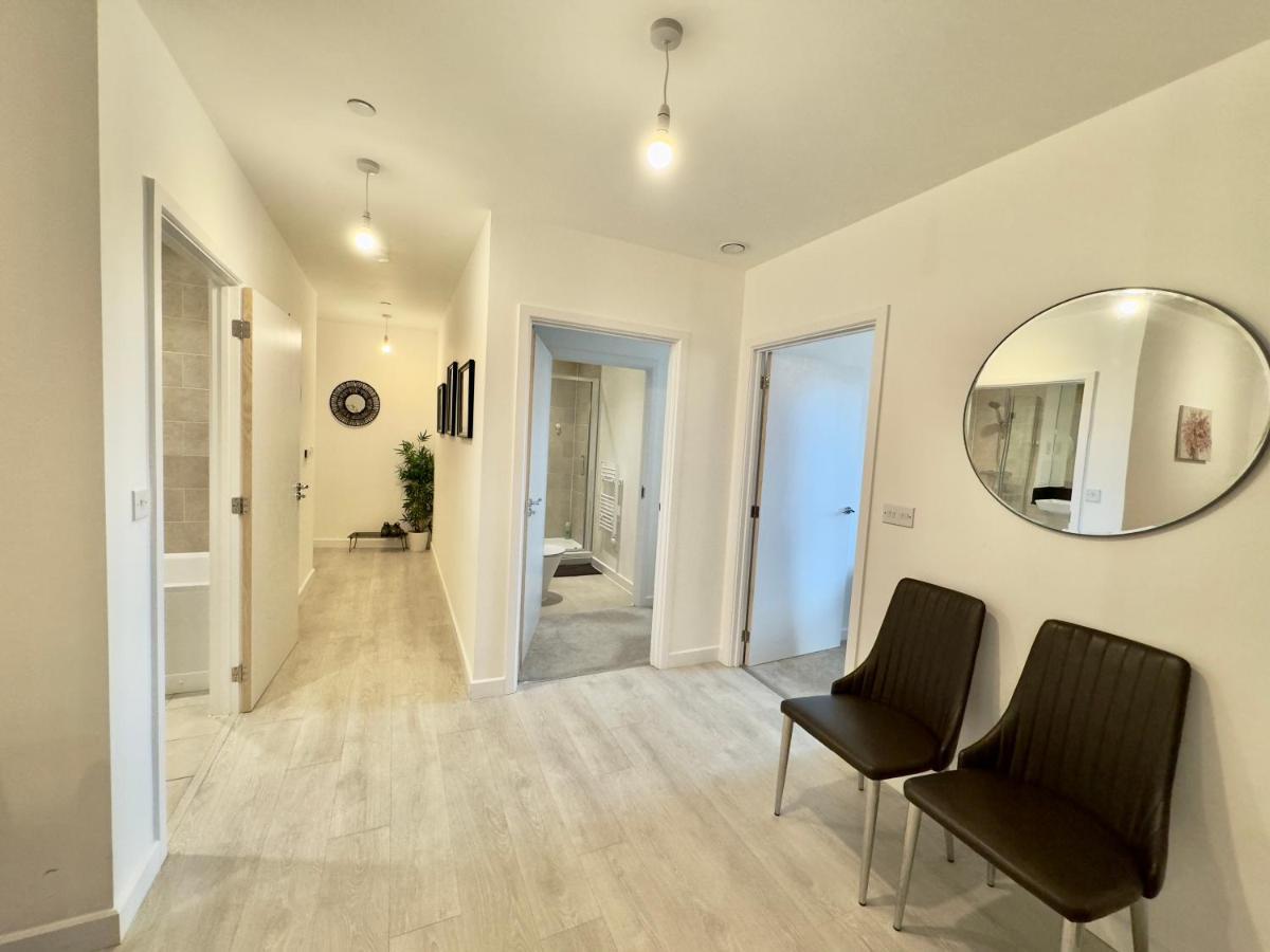 3bedroom, 2bathroom, Balcony,luxury Flat Westfield Appartement *
