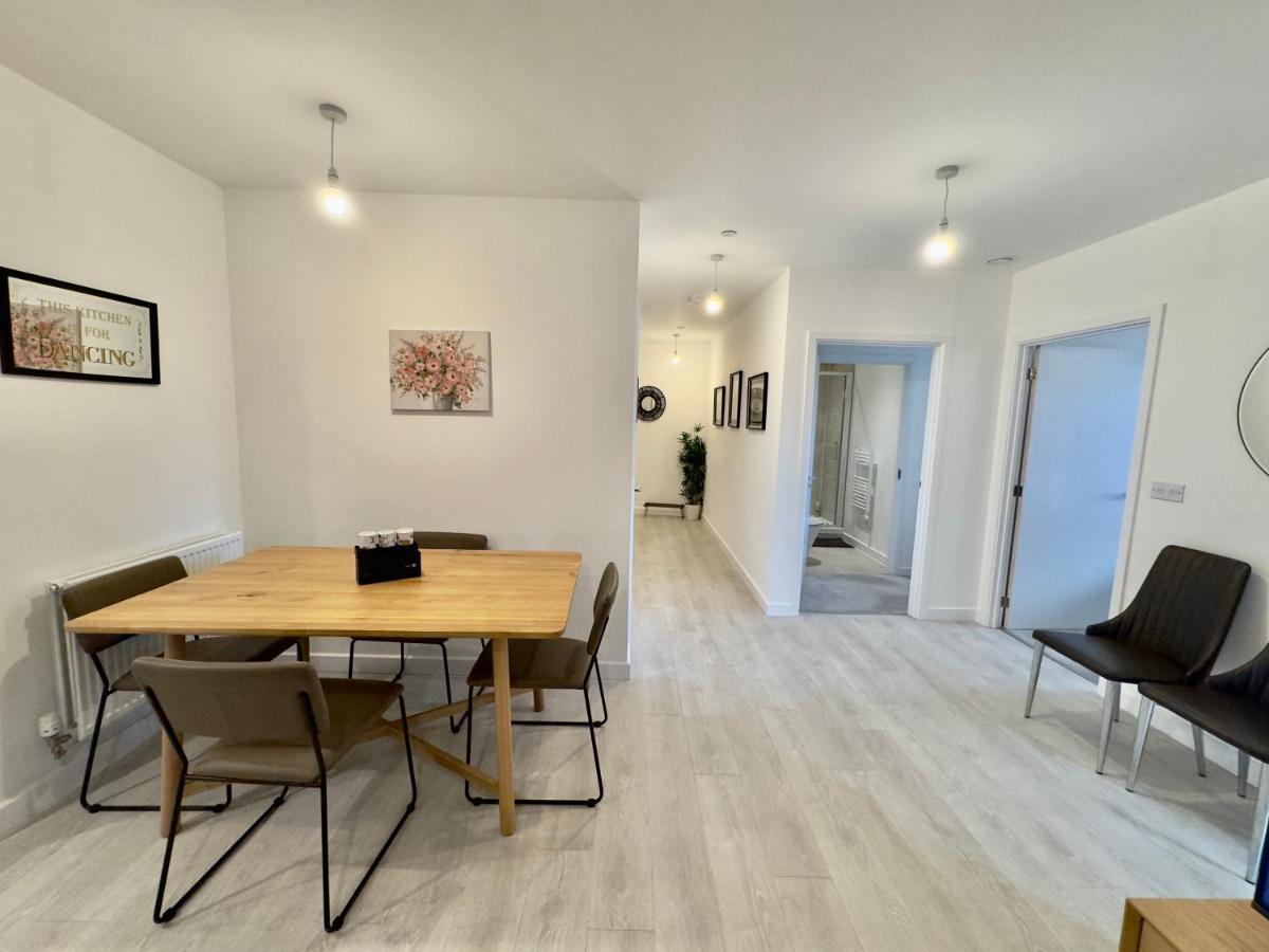 3bedroom, 2bathroom, Balcony,luxury Flat Westfield Appartement *