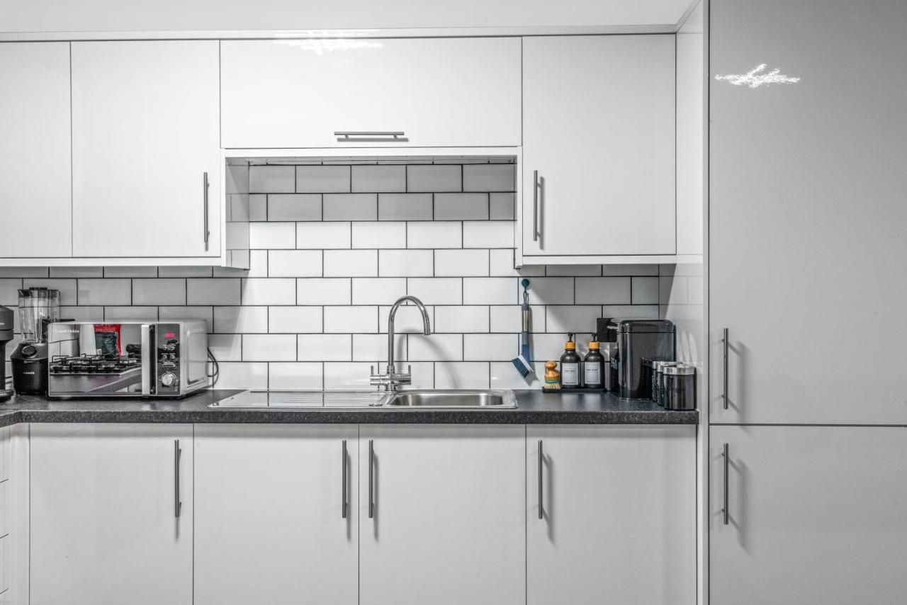 Londwell, Chic Hyde Park Mews House London