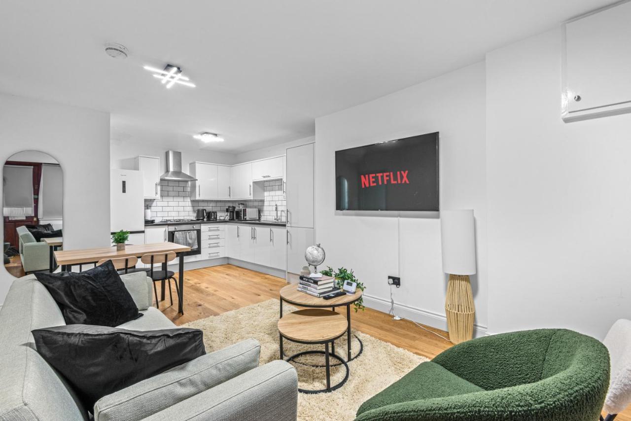 Apartment Londwell, Chic Hyde Park Mews House *
