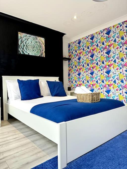 The Hidden Gem *2-bed Apt* Apartment London
