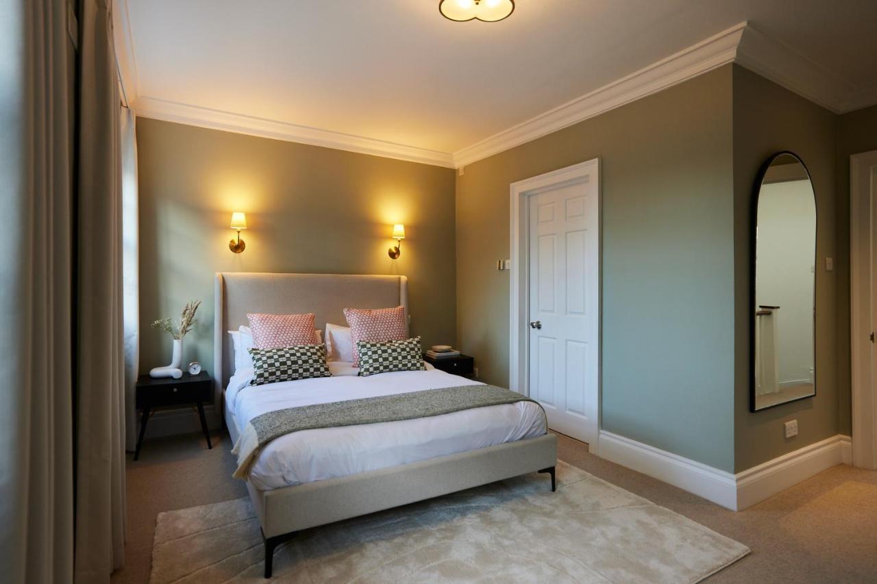 The Hyde Park Scenery - Elegant 4bdr House With Study Apartment London