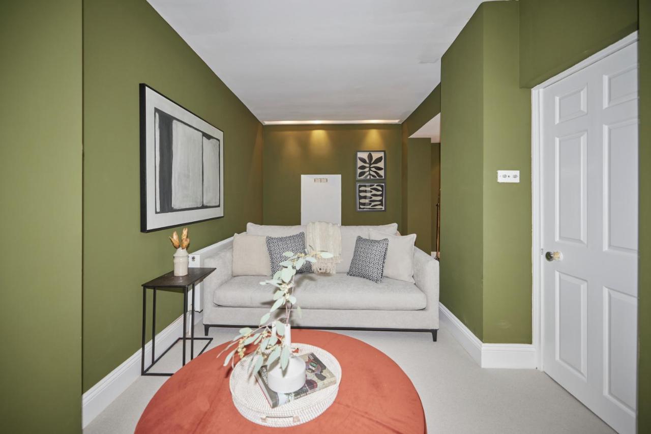 The Hyde Park Scenery - Elegant 4bdr House With Study Apartment *