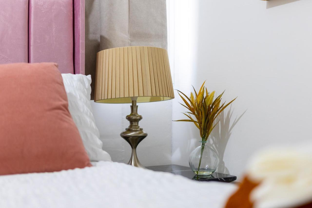 Elegant 3 Bed House In The Heart Of Apartamento