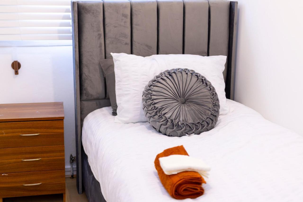 Elegant 3 Bed House In The Heart Of Londres