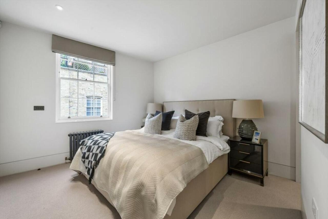 Central Mayfair And Piccadilly Sleeps 6 People Apartment London